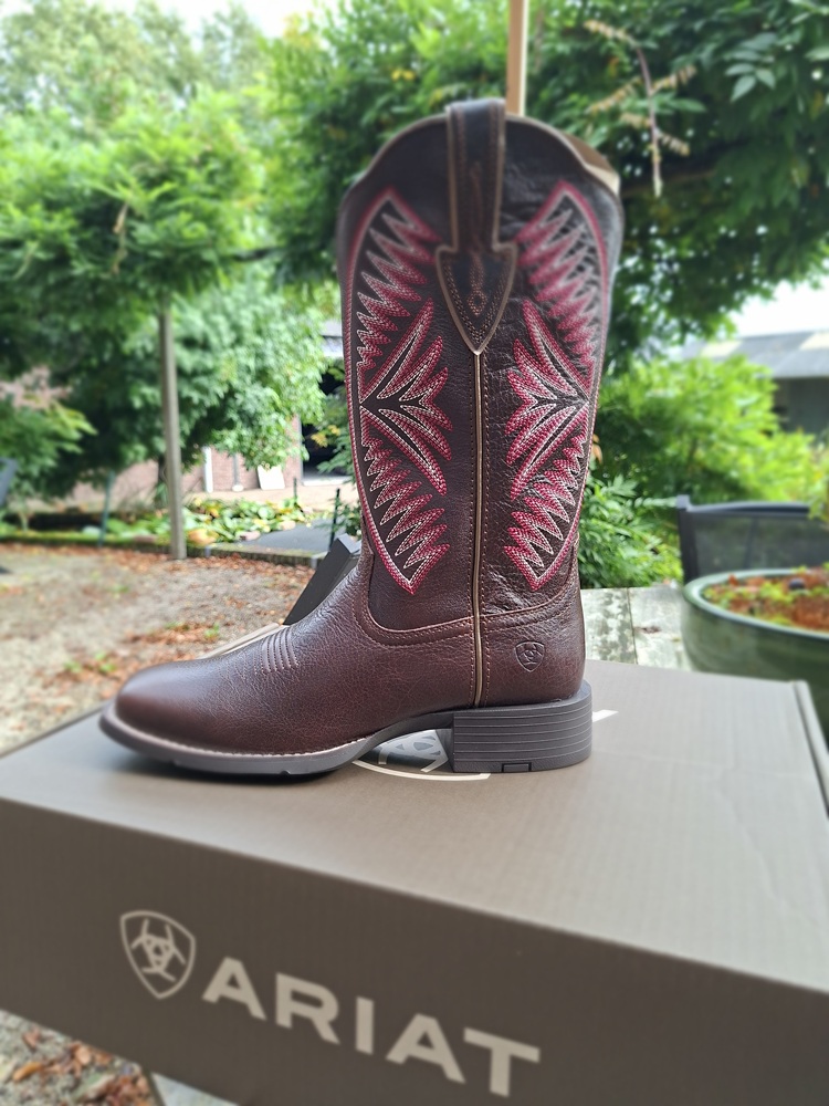 ariat ruidoso dark eigen